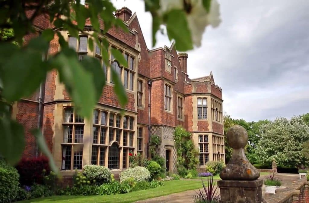 Putteridge Bury Wedding DJ Hire & Disco Hire