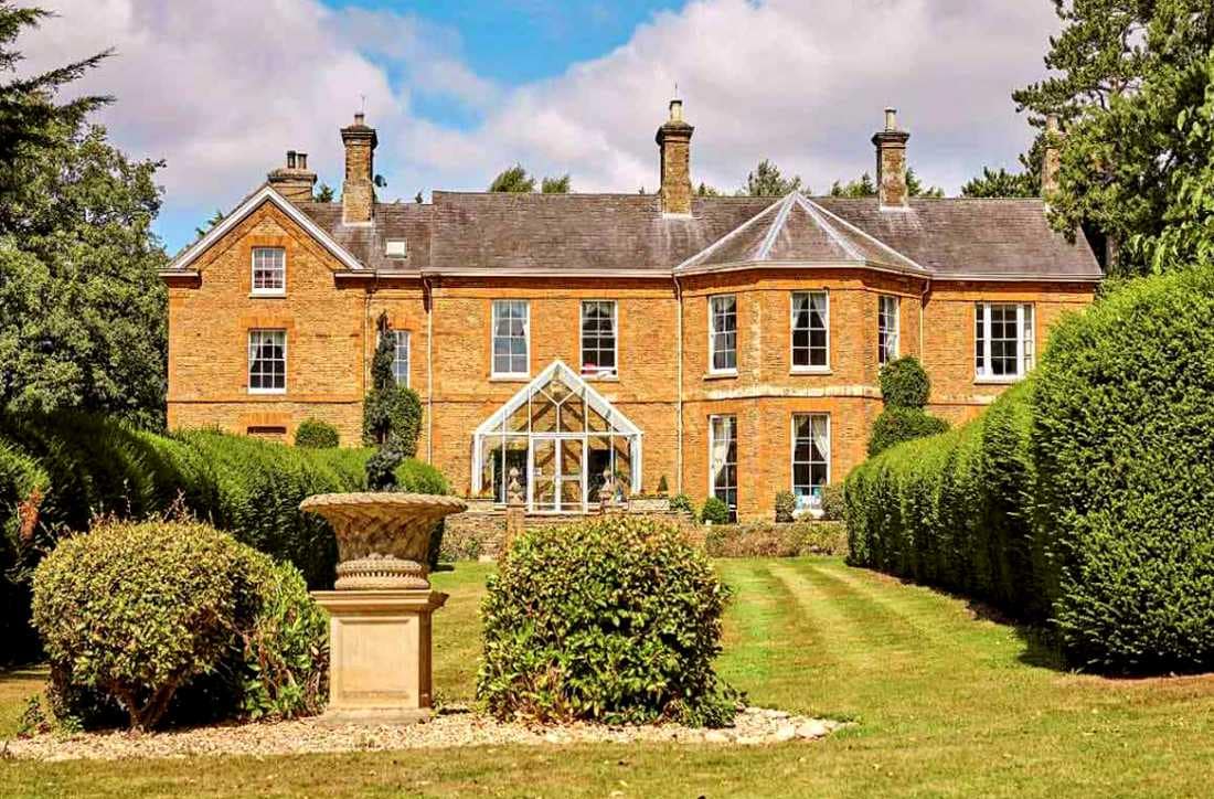 Sedgebrook Hall Wedding DJ Hire & Disco Hire