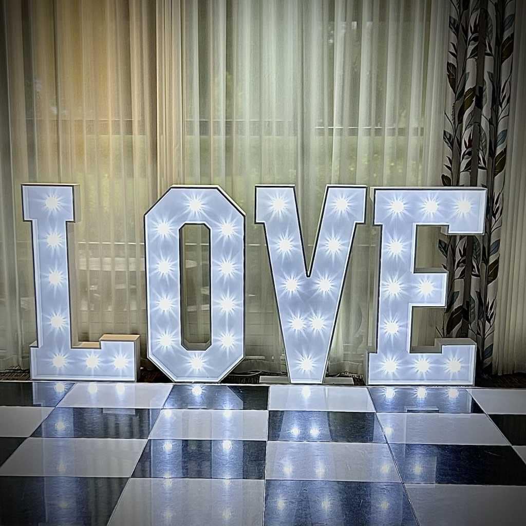 Large LED Light Up LOVE Letters 3