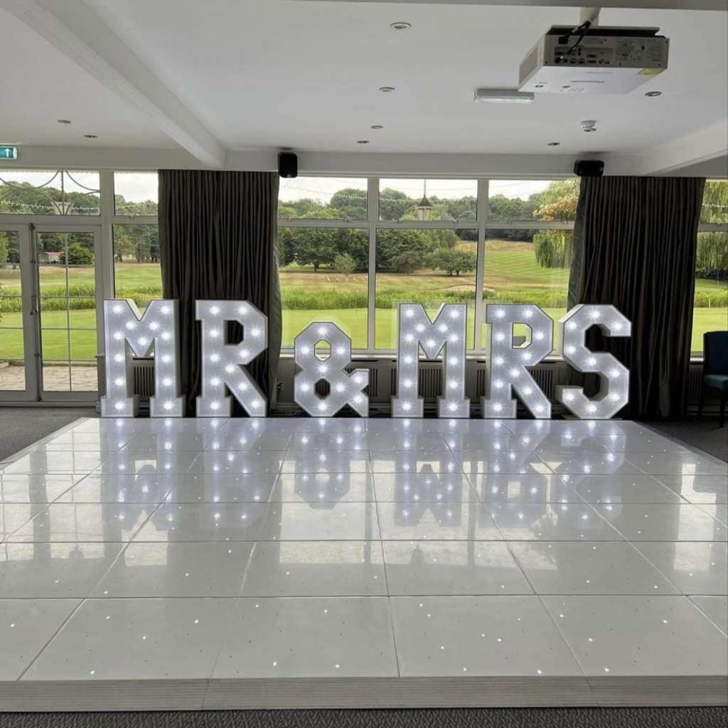 Large LED Light Up MR and MRS Letters 4