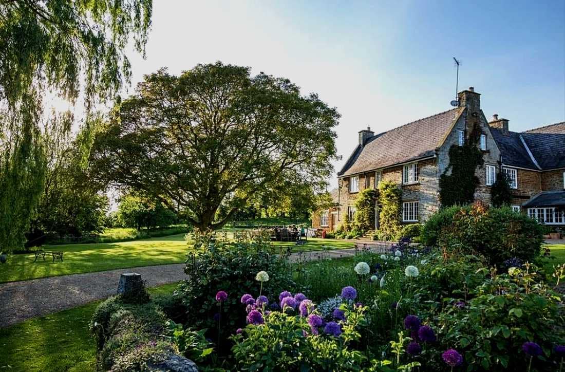 Crockwell Farm Wedding DJ Hire: The Complete Booking Guide